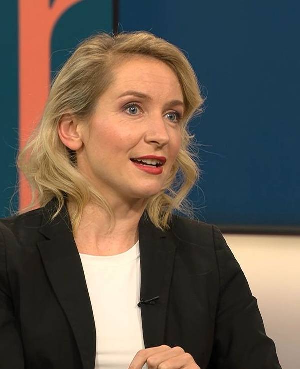 Linken-Parteivorsitzende Ines Schwerdtner äußerte sich im ntv-Talk „Pinar Atalay“ zu den verbalen Angriffen des Kanzlers. (Bild: RTL / ntv)