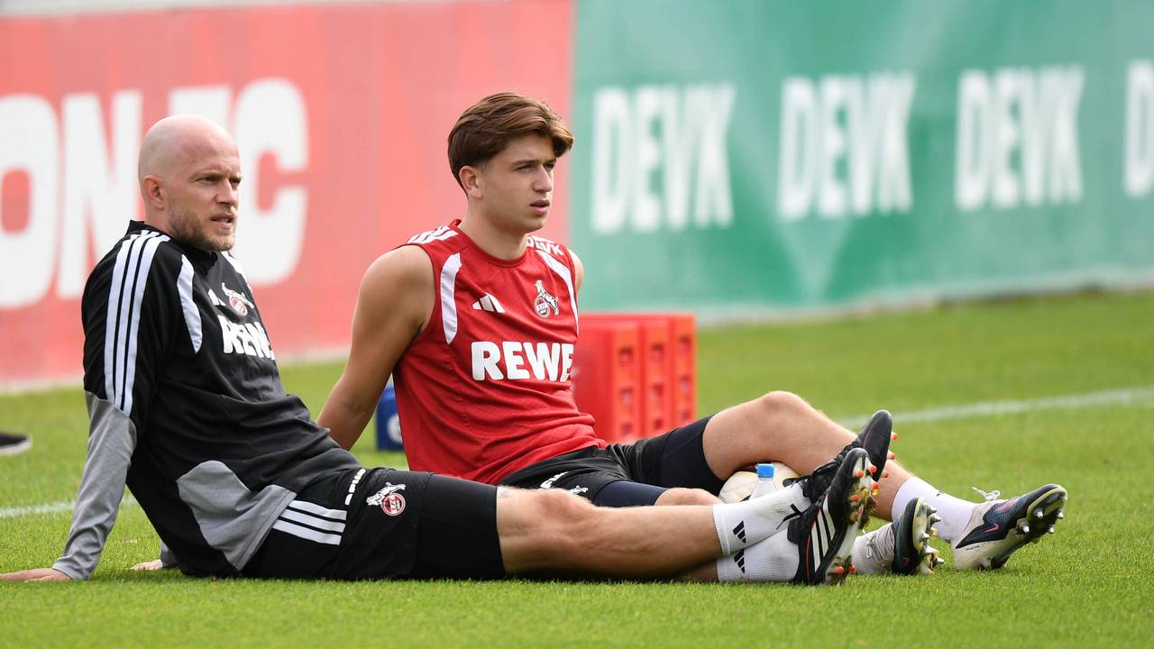 Trainer René Wagner musste im Sommer lange auf seinen Wunschspieler Mikey Moore warten; der Kölner Kader wurde erst spät fertig.