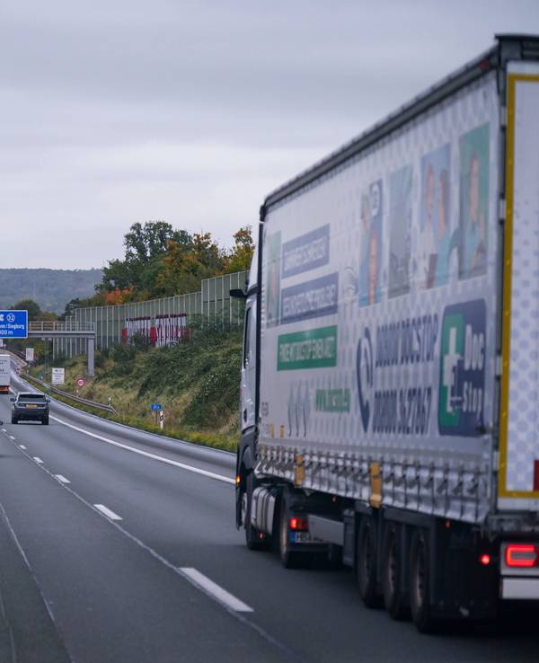 Autofahrer müssen am Autobahnkreuz Bonn-Nord mit Sperrungen rechnen. (Archivbild)