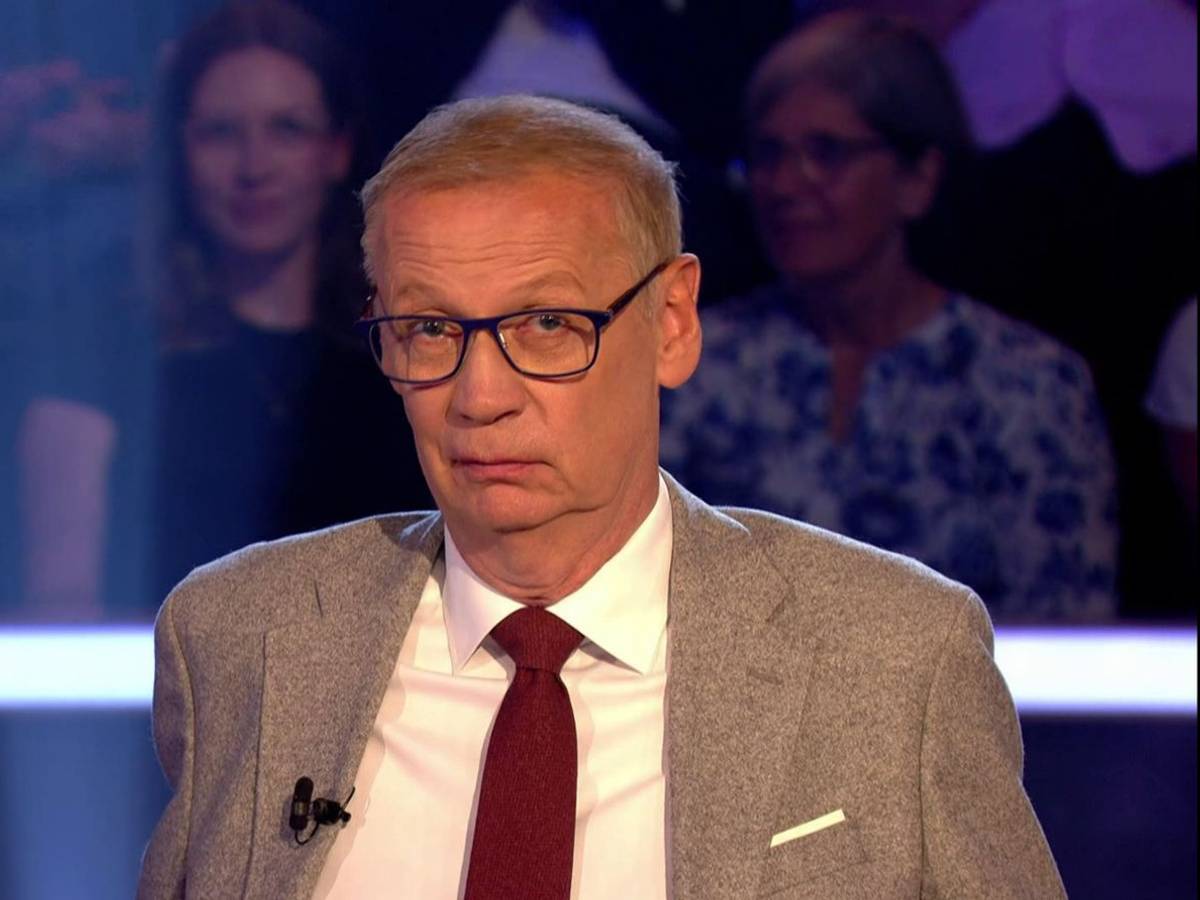 Günther Jauch zeigte sich bei „Wer wird Millionär?“ (RTL) sarkastisch-kritisch gegenüber dem türkischen Strafrecht. (Bild: RTL)