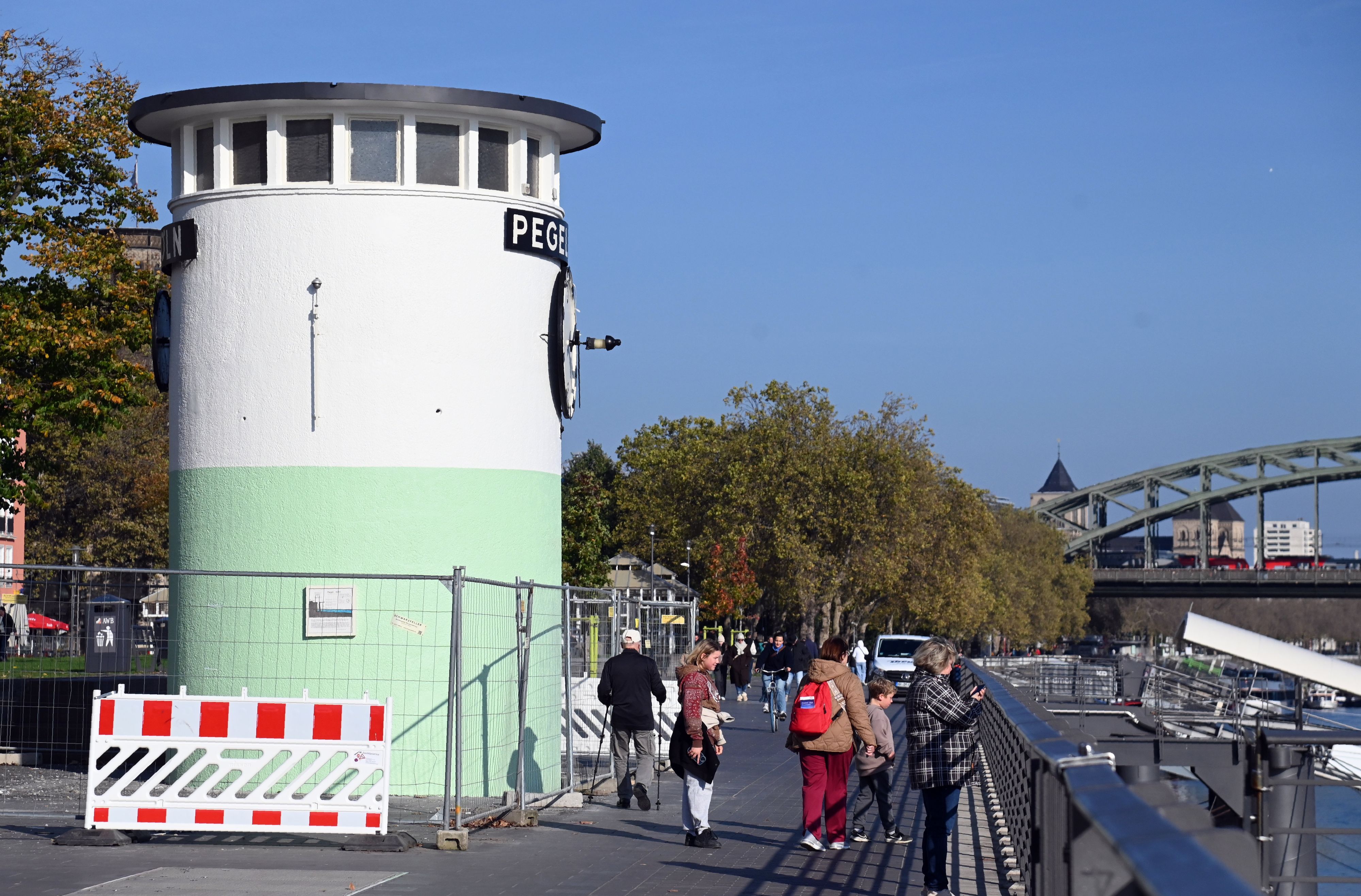 Der Pegel Köln wurde zur Hälfte in Grün gestrichen.
