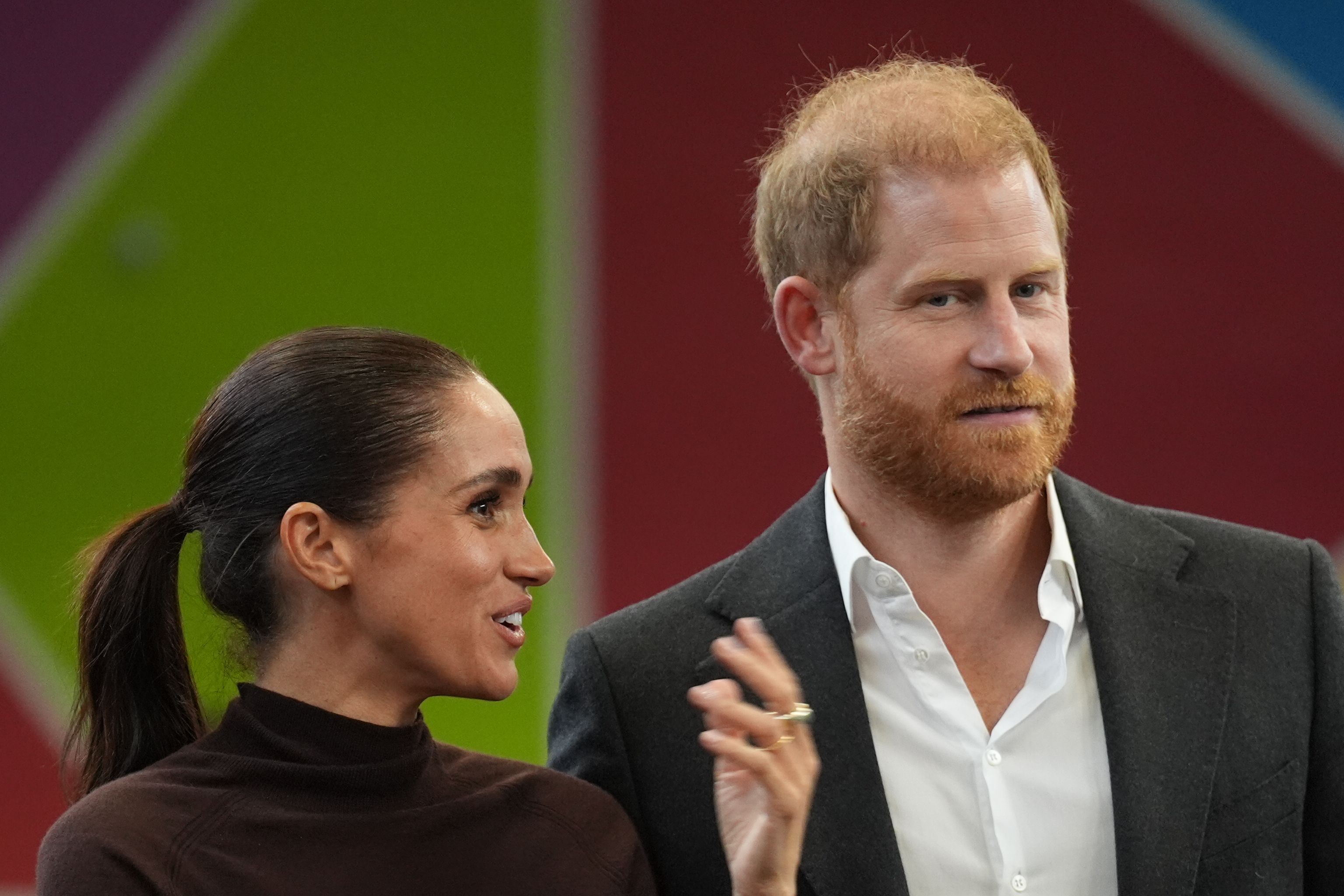 Prinz Harry und seine Frau Herzogin Meghan bei einem Besuch bei Epic Partners in Nottingham.