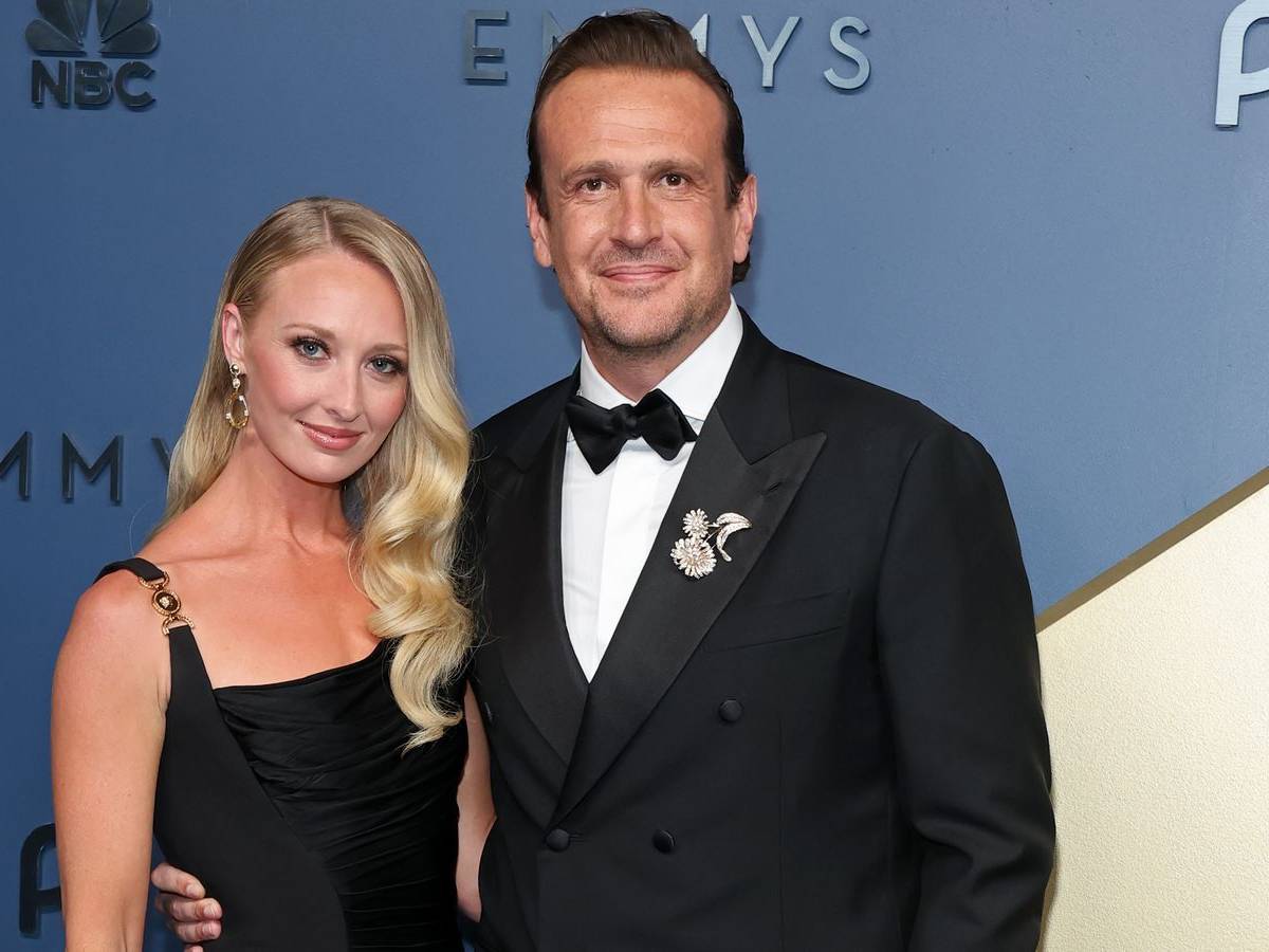 Tänzerin Kayla Radomski und Schauspieler Jason Segel haben geheiratet. (Bild: 2026 Getty Images/Amy Sussman)