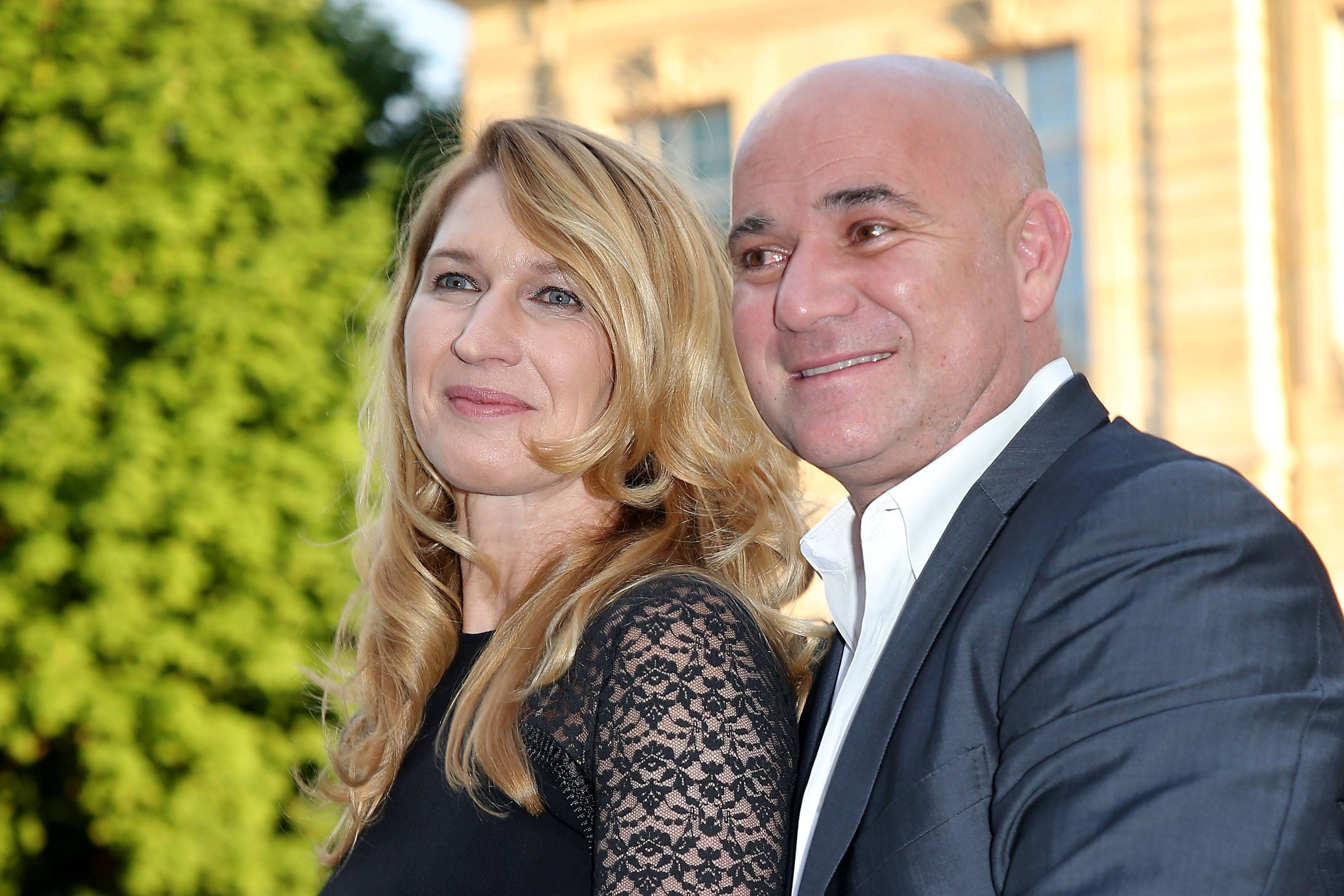 Steffi Graf und Andre Agassi (r.)