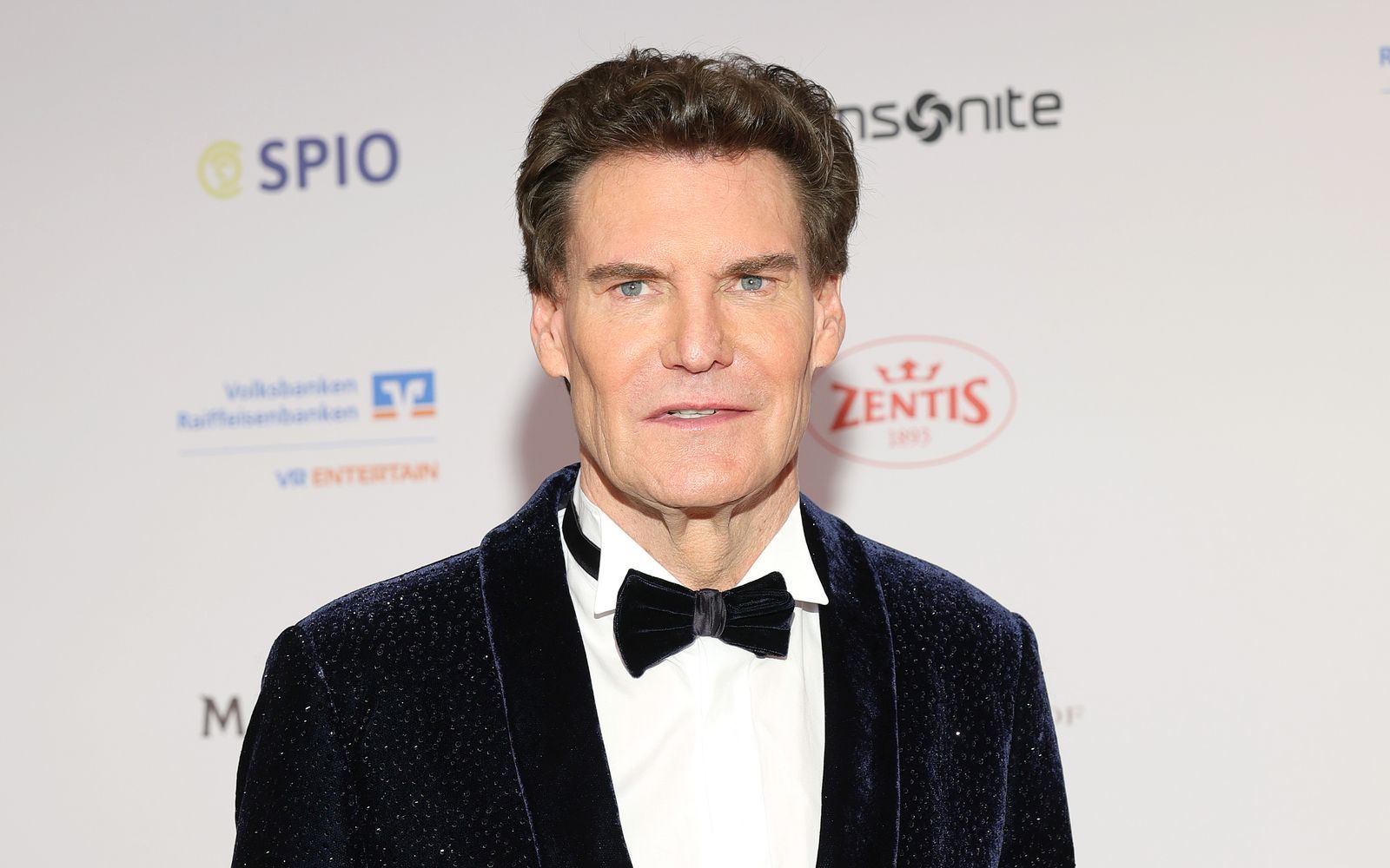 Carsten Maschmeyer zeigt auf Instagram, wie er in jungen Jahren aussah. (Bild: Getty Images / Andreas Rentz)