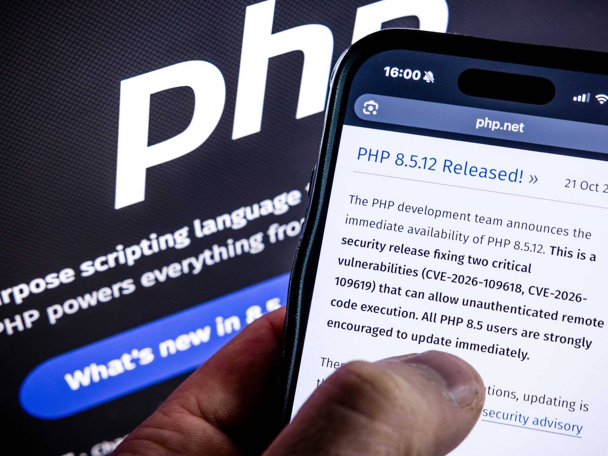 Die Website der PHP Foundation mit einem Update auf die neueste PHP-Version.