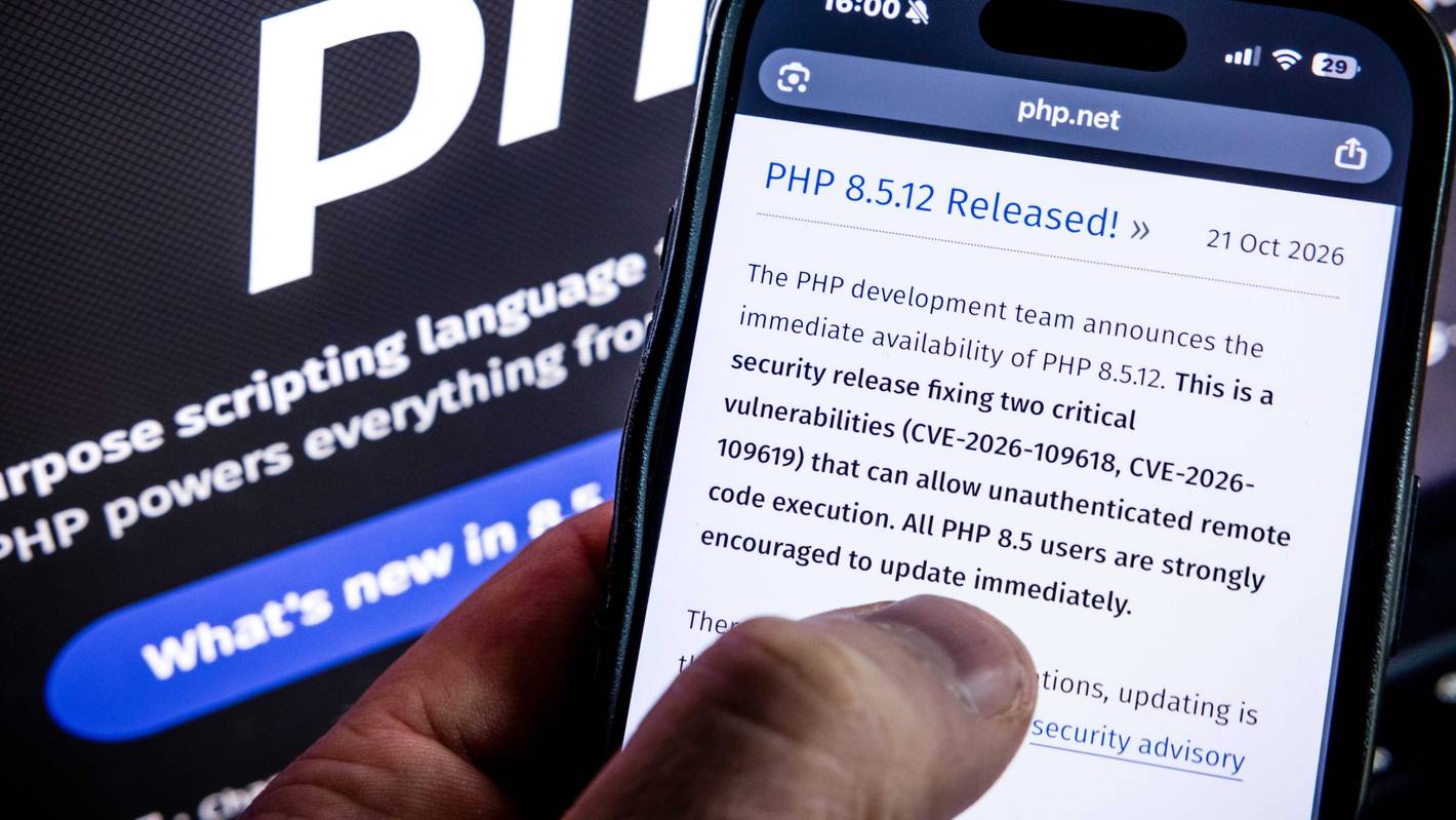 Die Website der PHP Foundation mit einem Update auf die neueste PHP-Version.