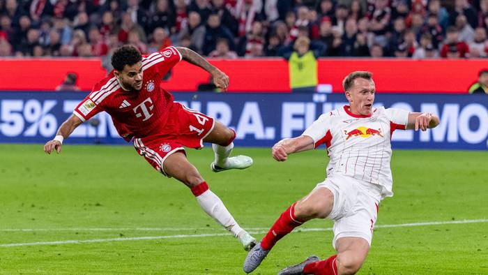Luis Diaz schießt gegen Leipzig ein Tor.