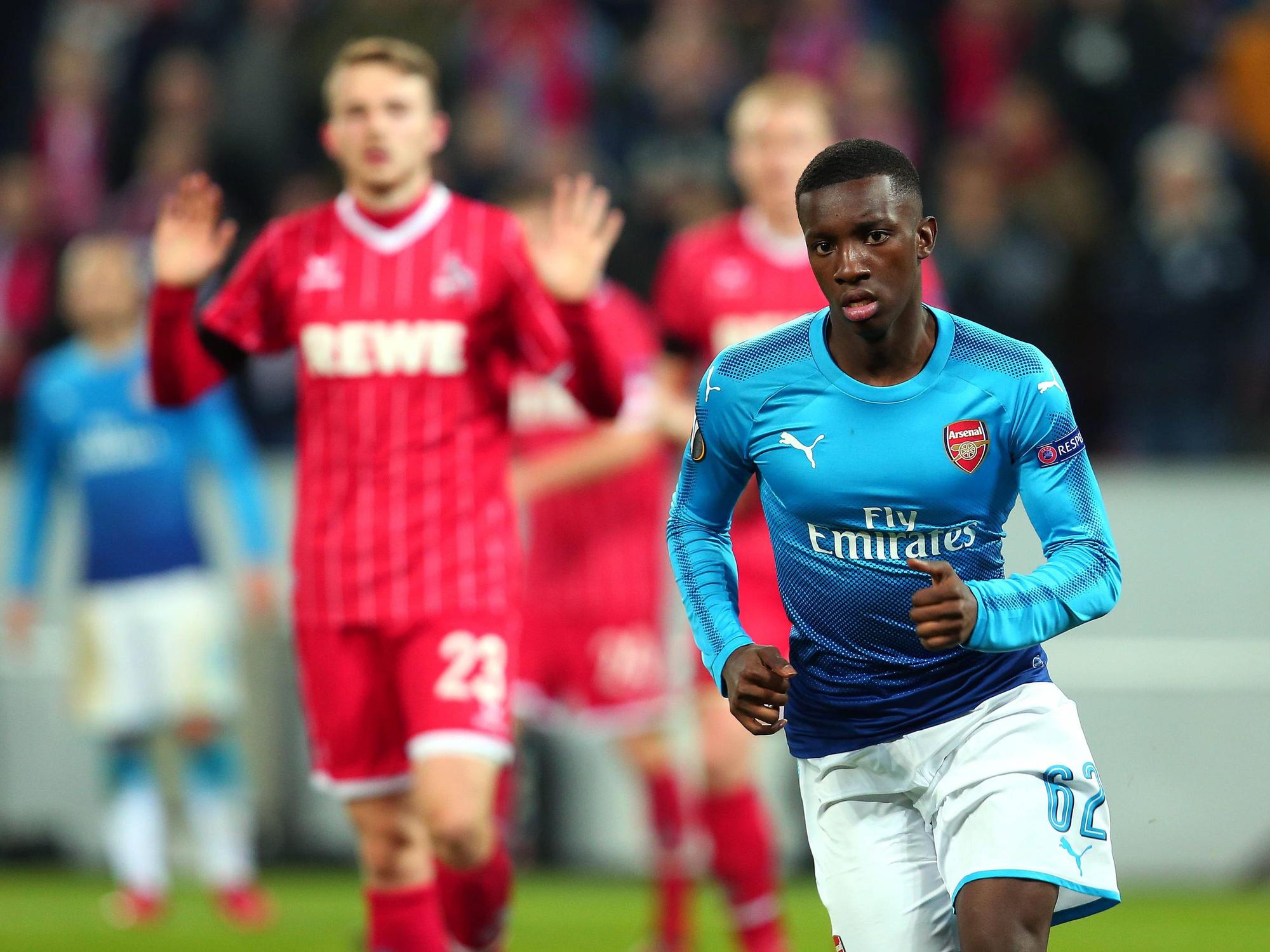 Eddie Nketiah im Trikot des FC Arsenal gegen den 1. FC Köln.