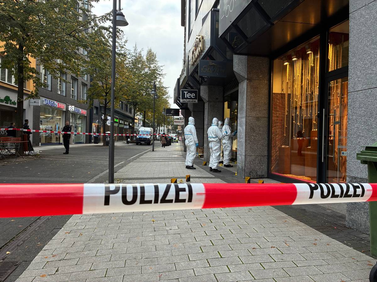Polizeieinsatz nach Schüssen an der Breitestraße.