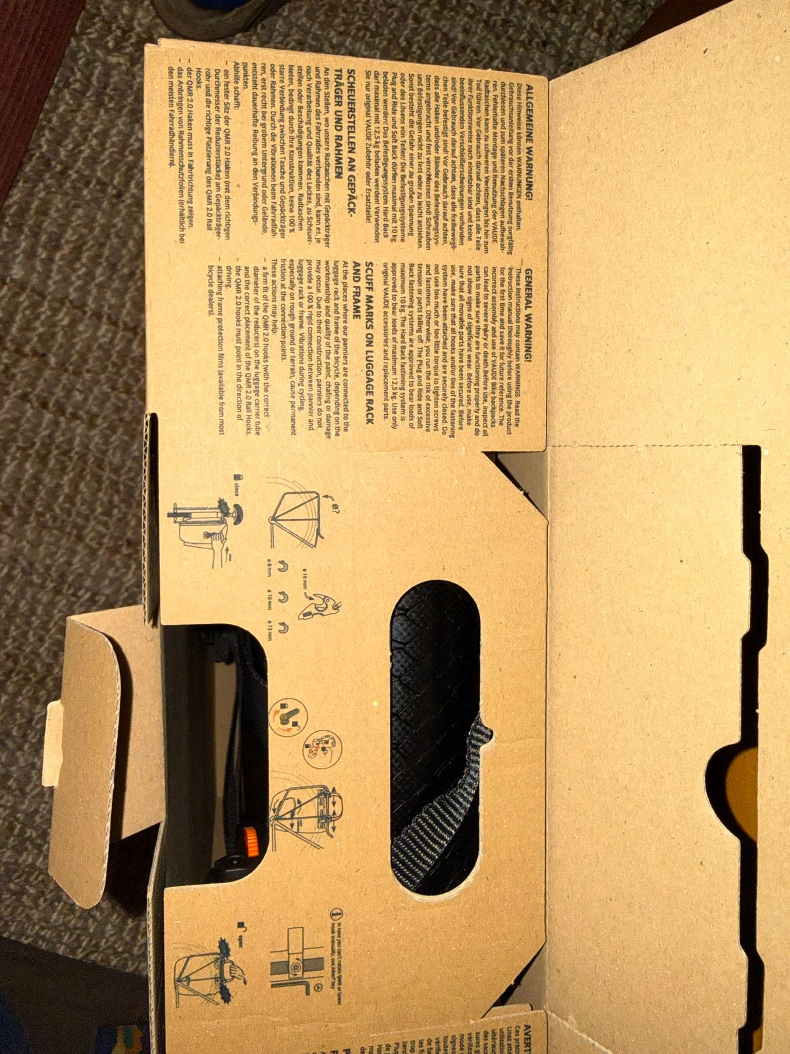 Umverpackung mit Anleitung.