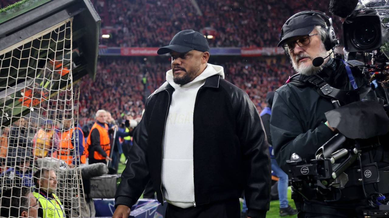 Vincent Kompany kommt auf den Platz.