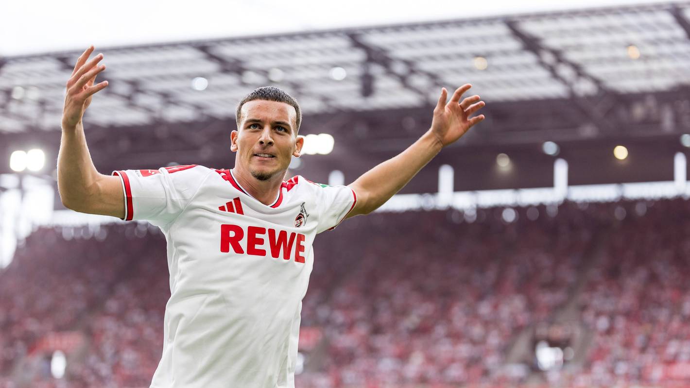 Said El Mala jubelt im FC-Trikot.