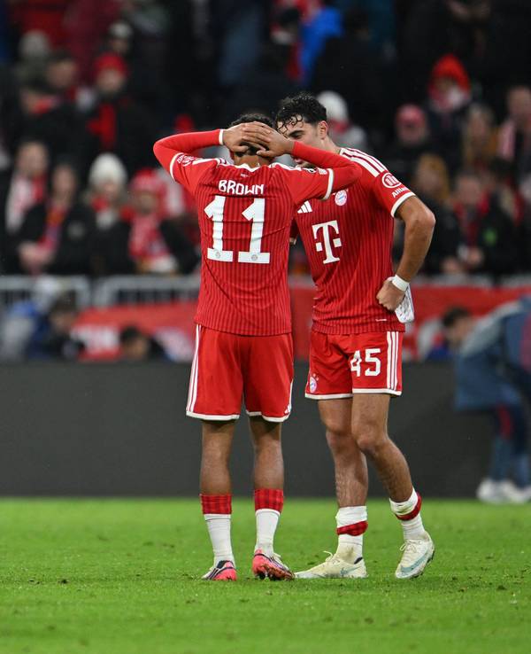 21.10.2026, Bayern, München: Fußball, Männer: Champions League, Vorrunde, 3. Spieltag, Bayern München - FC Arsenal. Die Spieler reagieren nach dem Spiel. Foto: Peter Kneffel/dpa +++ dpa-Bildfunk +++