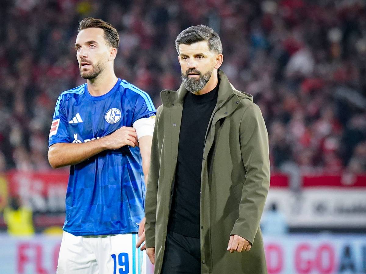 Kenan Karaman und Miron Muslich schauen enttäuscht nach einem Spiel.