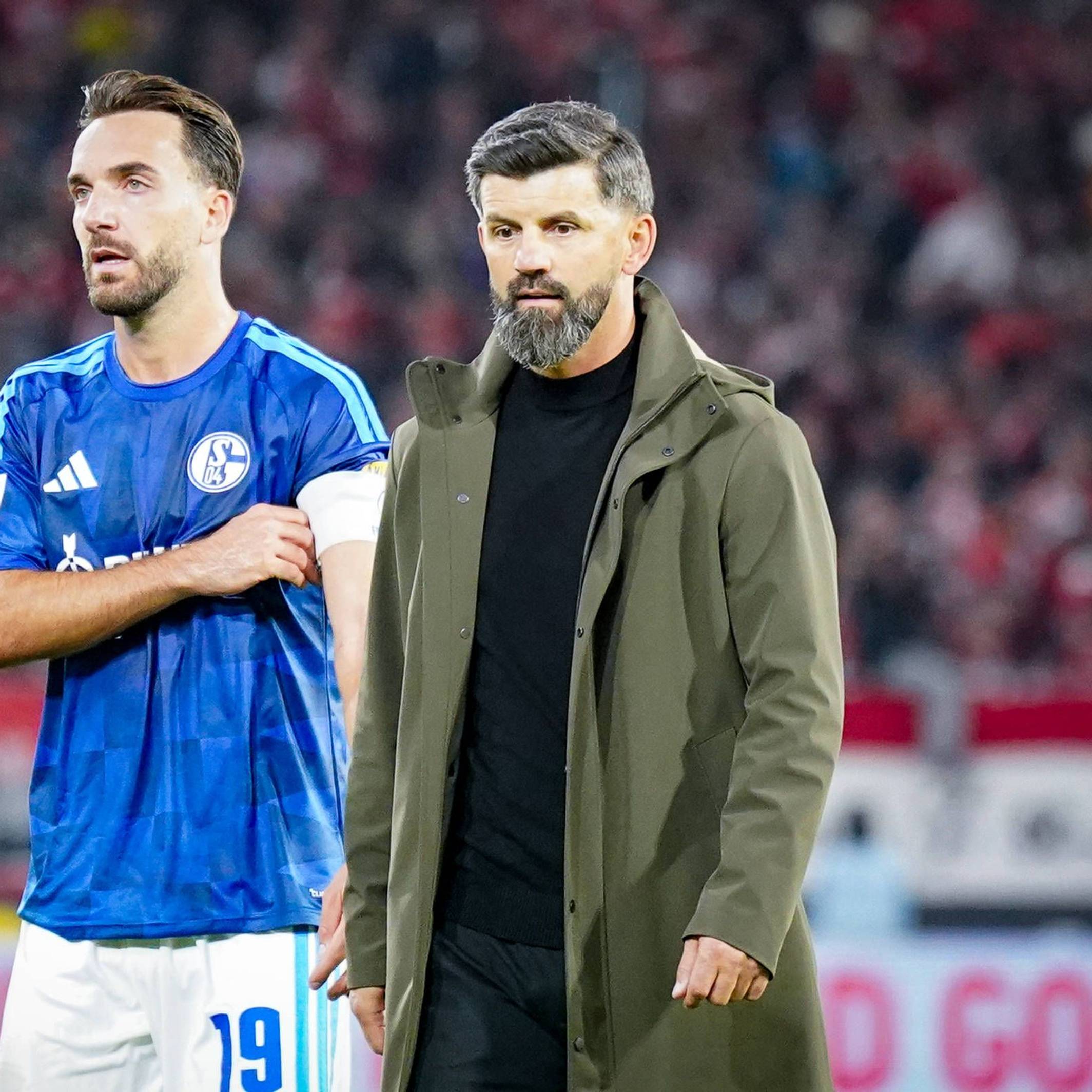 Kenan Karaman und Miron Muslich schauen enttäuscht nach einem Spiel.