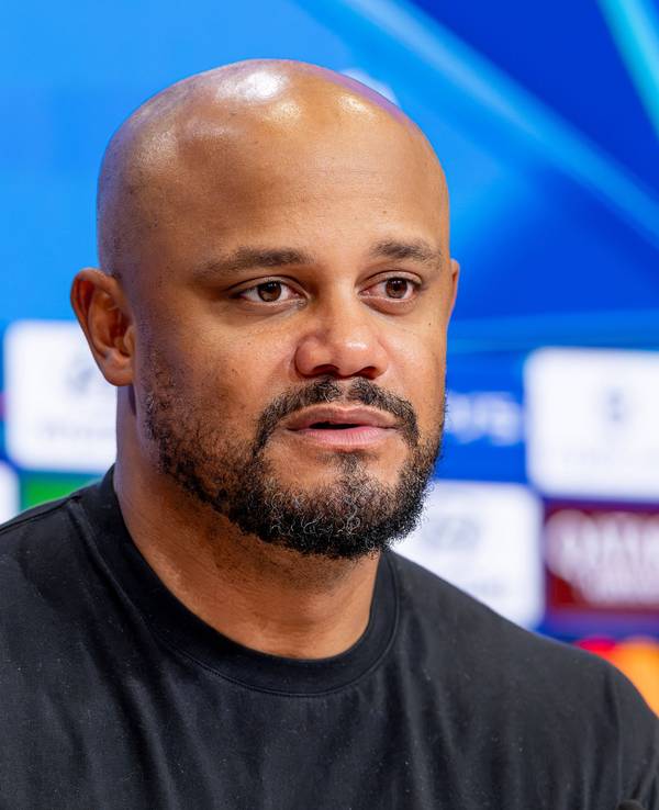Vincent Kompany bei der Pressekonferenz.