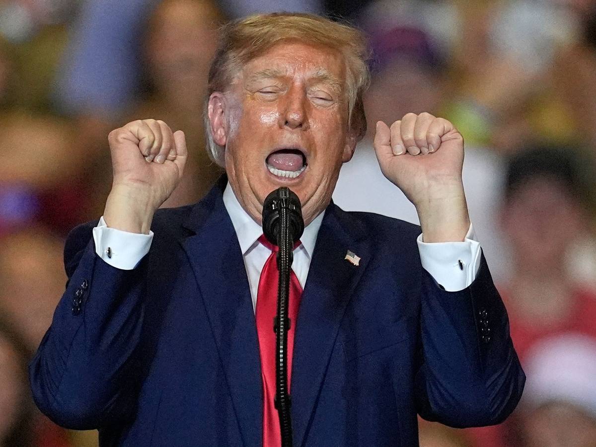 Donald Trump jubelte, nachdem einer der Störer in der Menschenmenge zu Boden ging: „Der hat voll einen abbekommen“, sagte der US-Präsident.