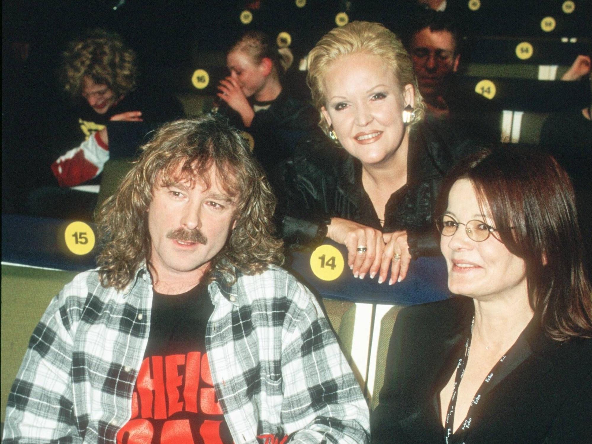 Wolfgang Petry mit Ehefrau Rosie (re.) und Angelika Milster.