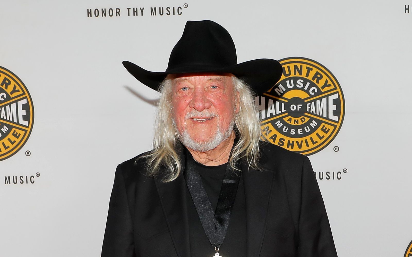 Countrysänger John Anderson ist mit 71 Jahren gestorben. (Bild: Getty Images / Tibrina Hobson)