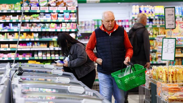 RUSSIA, SEVASTOPOL - SEPTEMBER 23, 2026: A man visits a Lider chain grocery supermarket. Sergei Malgavko/TASS PUBLICATIONxNOTxINxRUSxSUI 98189975