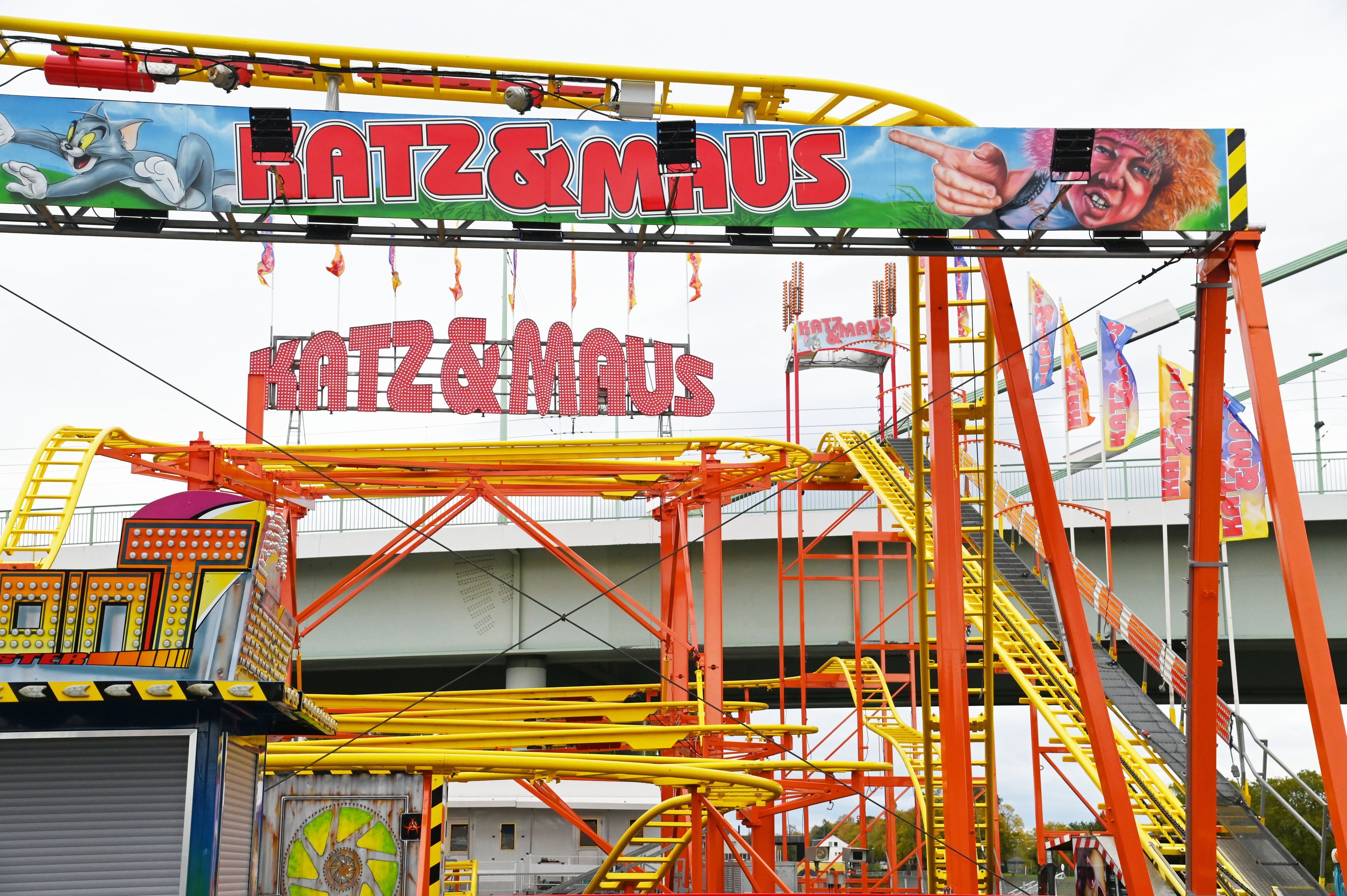 Pressekonferenz zur Deutzer Kirmes. Blick auf die Achterbahn „Katz & Maus“.