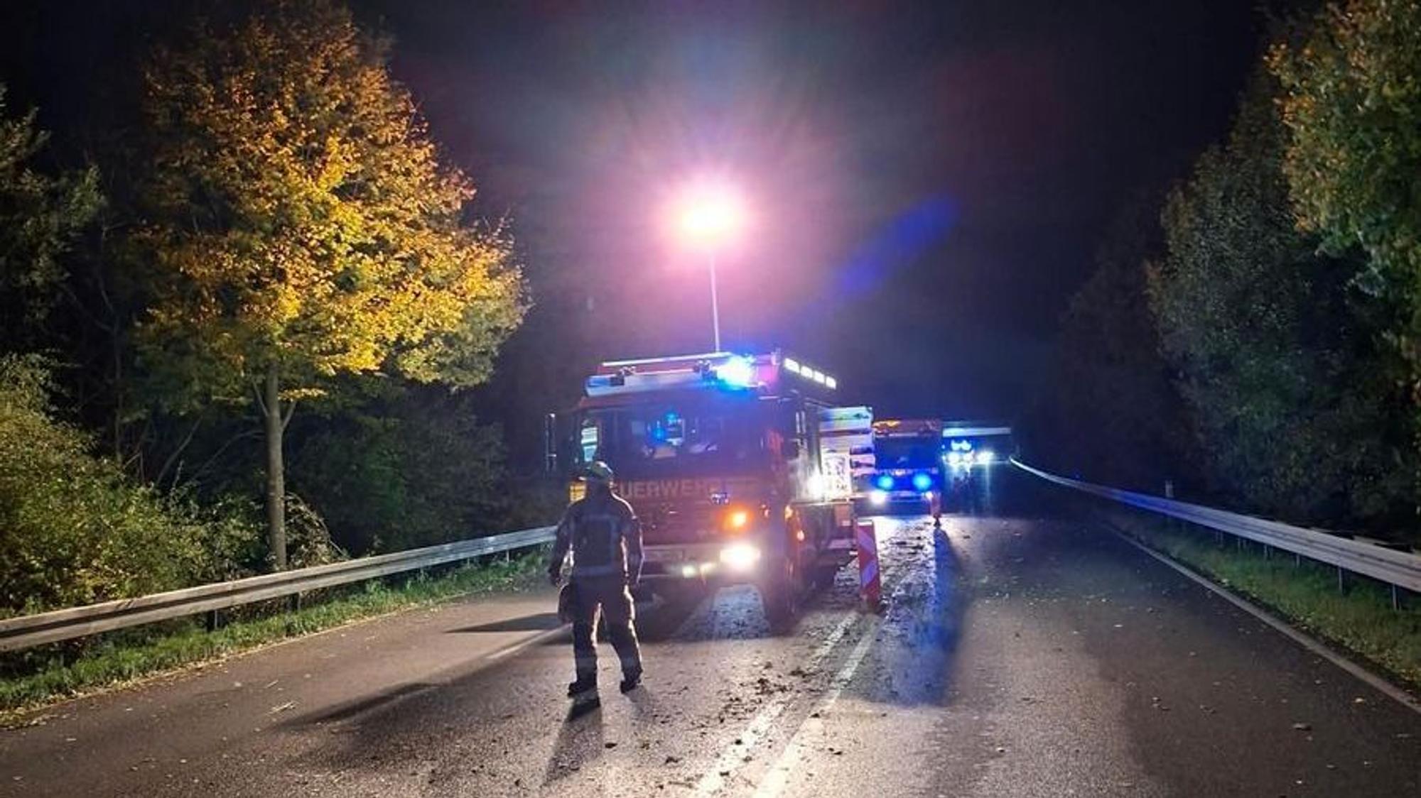 Einsatz der Feuerwehr Pulheim nach dem ersten Herbststurm.