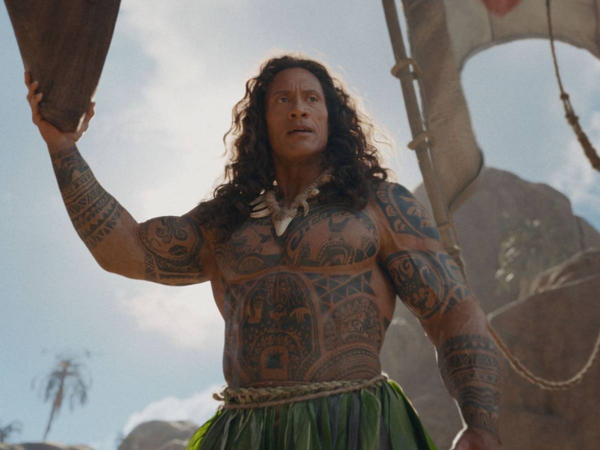 Dwayne „The Rock“ Johnson lieh bereits im Animationsfilm „Vaiana“ dem Halbgott Maui seine Stimme. Für die Realverfilmung kehrt er nun zurück. (Bild: Leonine/2026 Disney)