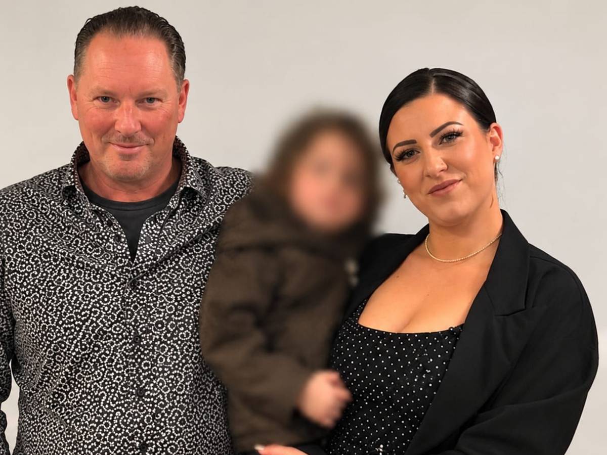 Herbert G. (†57) wurde von mehreren Personen angegriffen und brutal verprügelt. An den Folgen zerbrach er. Das Foto zeigt ihn zusammen mit seiner Tochter Lina (32) und Enkelin.