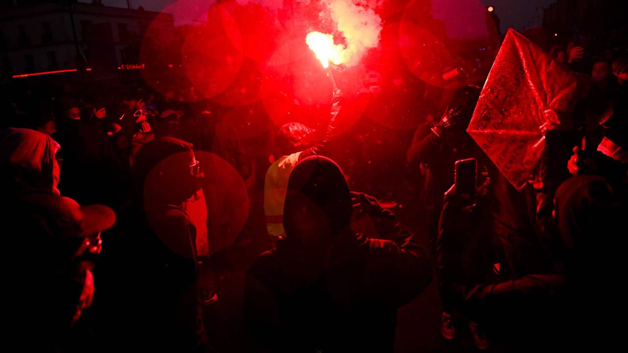 Krawall-Szenen aus Paris am Samstagabend (24. Oktober 2026)