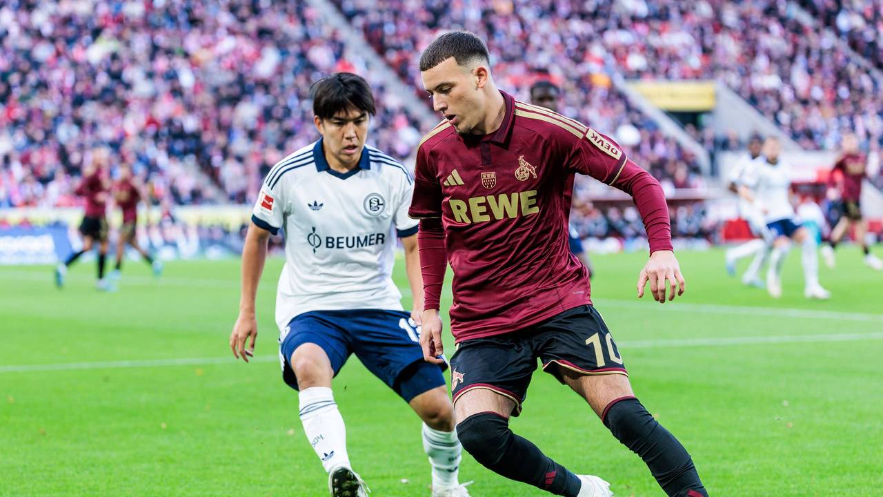 Said El Mala (1. FC Köln) gegen Schalkes Satoshi Tanaka.