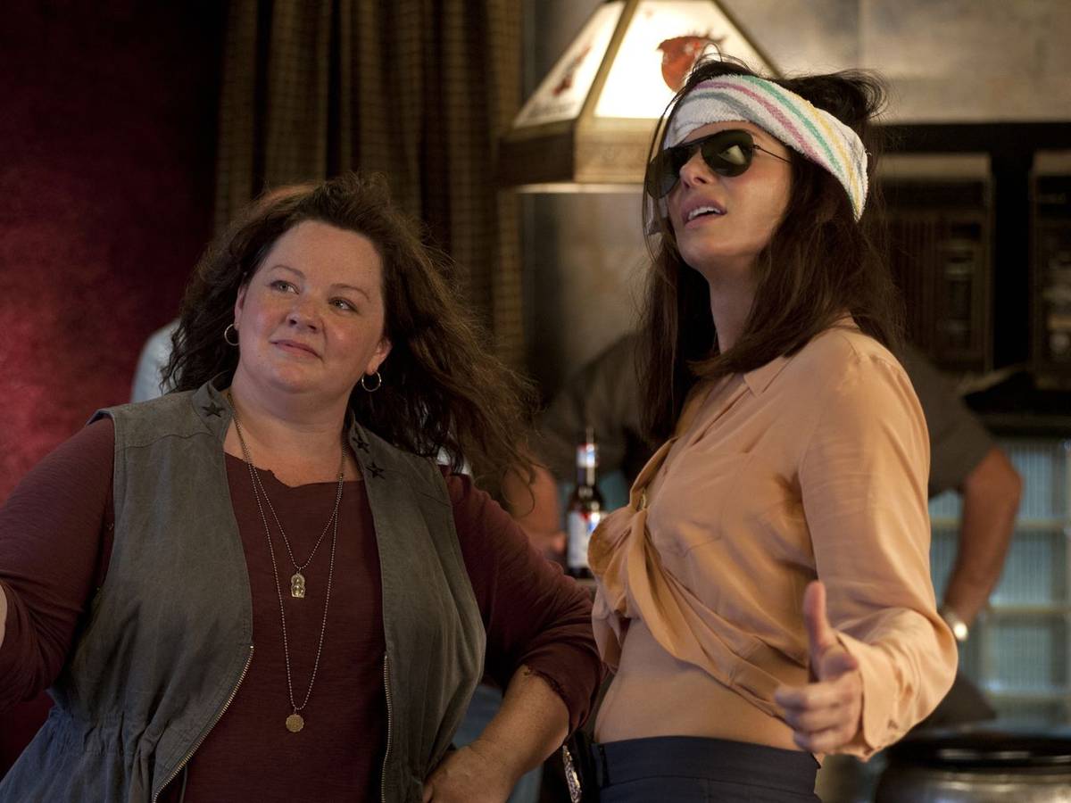 So sehen „Taffe Mädels“ aus: Mullins (Melissa McCarthy, links) und Ashburn (Sandra Bullock) haben es faustdick hinter den Ohren. (Bild: Twentieth Century Fox Film Corp. / Gemma Lamana)