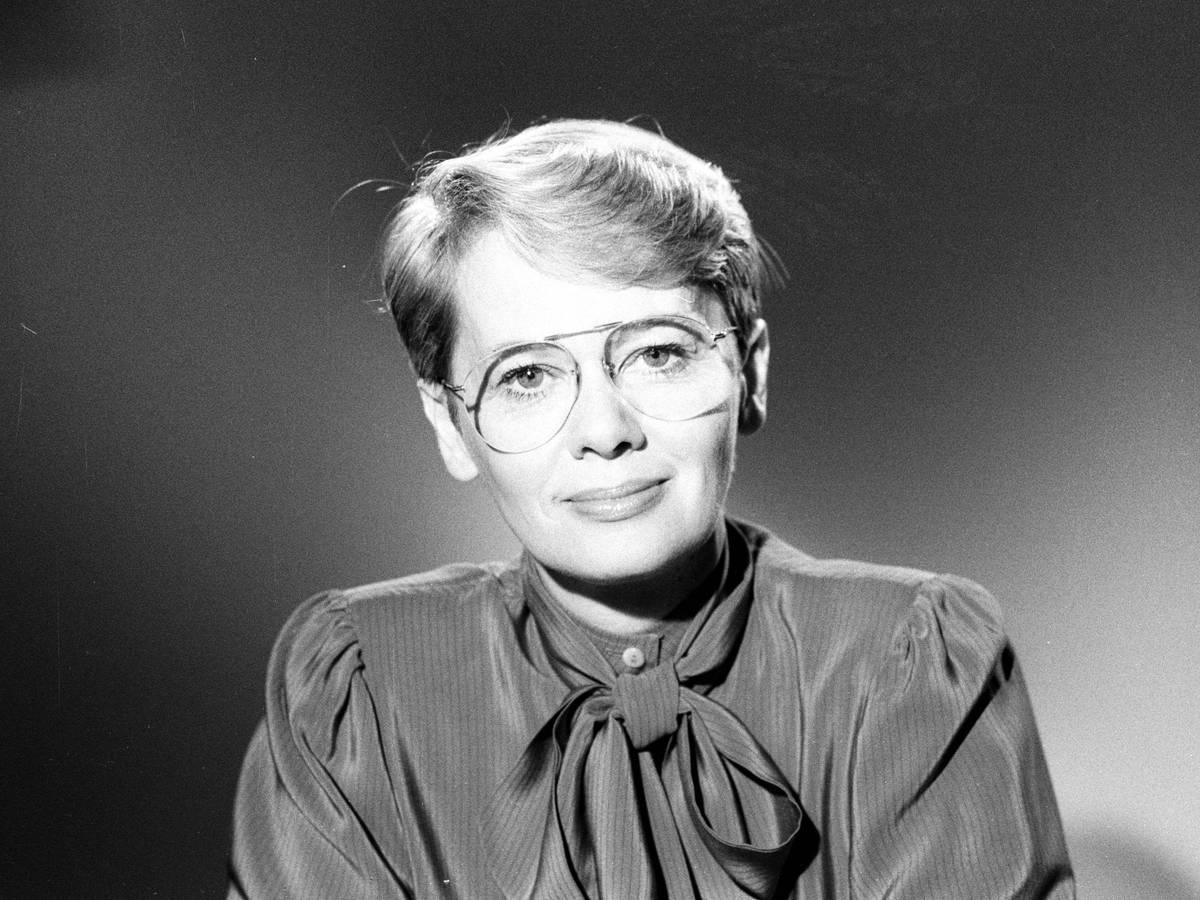 Fernsehansagerin Hanni Vanhaiden mit Brille