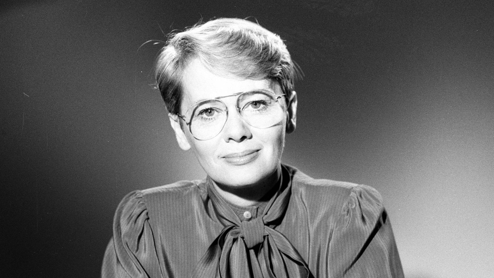 Fernsehansagerin Hanni Vanhaiden mit Brille