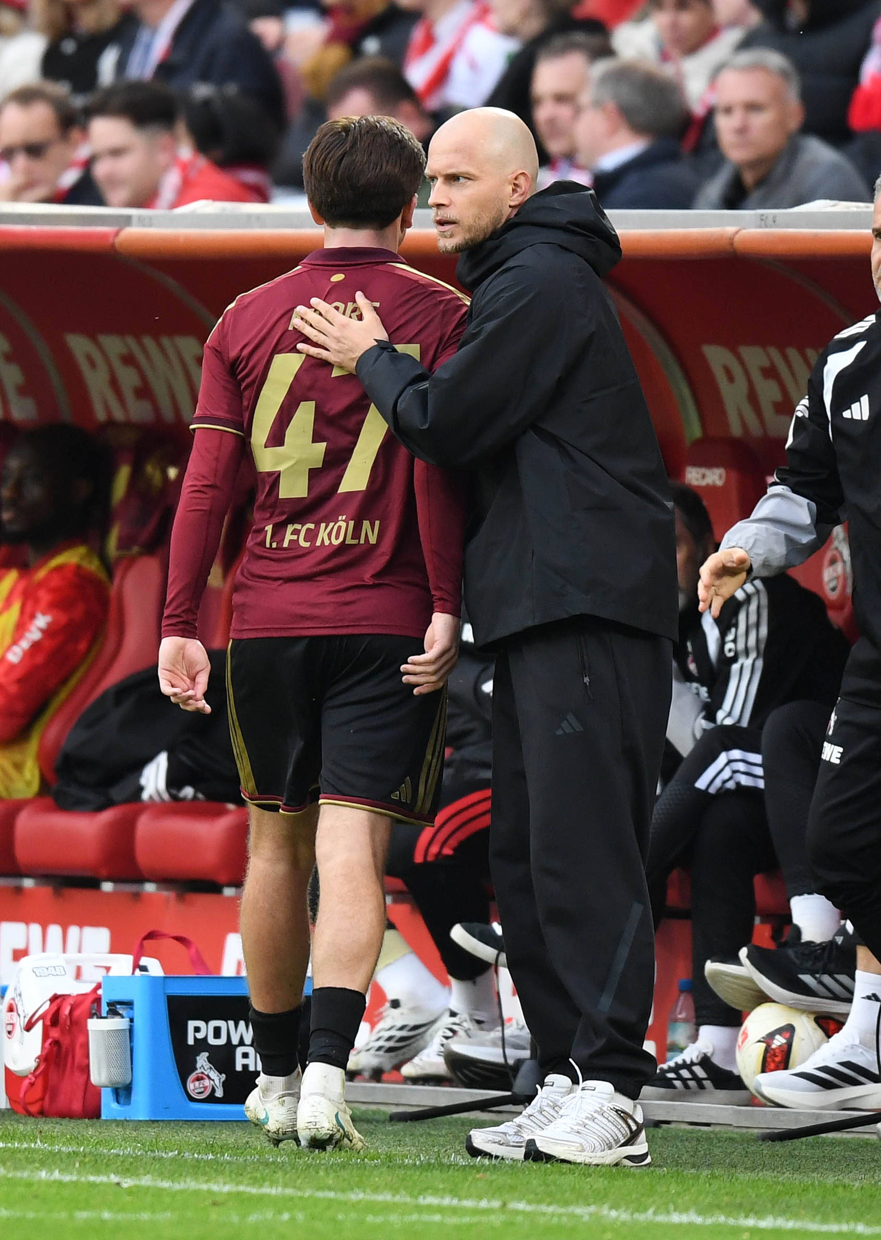 Mike Moore musste beim 0:0 der Kölner gegen Schalke schon nach 68. Minuten runter.