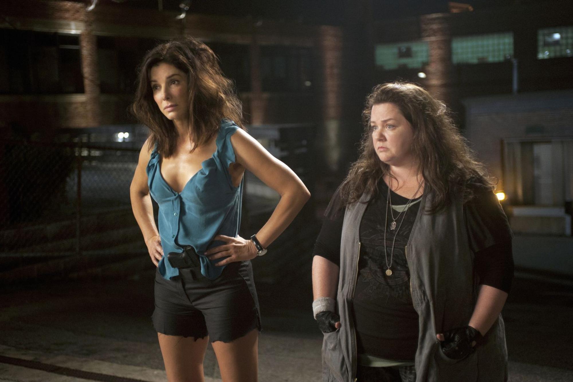 Dicke Hose: Ashburn (Sandra Bullock, links) geht nie ohne Knarre aus dem Haus, Mullins (Melissa McCarthy) ist selbst eine Waffe. (Bild: ProSieben / Twentieth Century Fox Film Corp. / Gemma Lamana)
