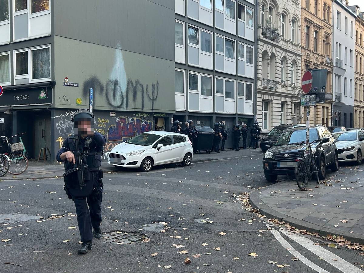 Polizei am Rathenauplatz