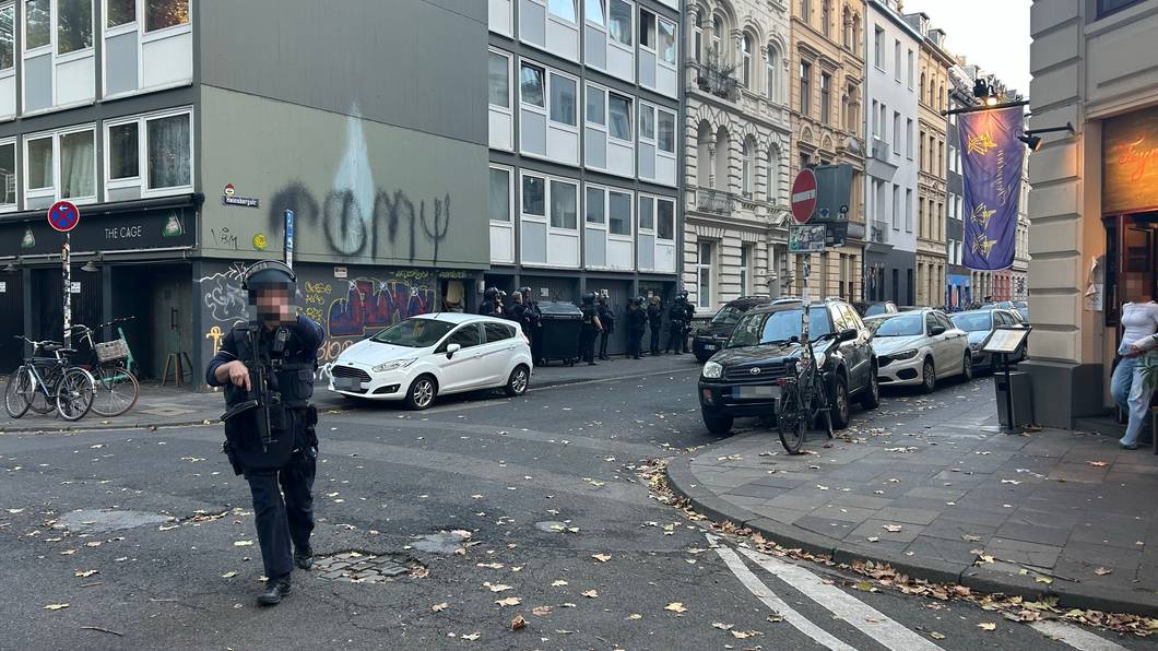 Polizei am Rathenauplatz