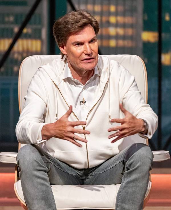 „Das ist umsatzmäßig eine Vollkatastrophe“, findet Carsten Maschmeyer. (Bild: RTL / Bernd-Michael Maurer)