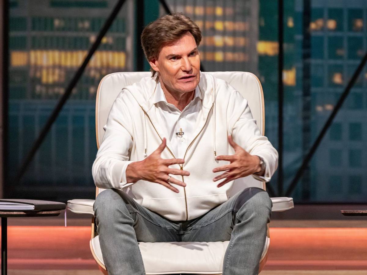 „Das ist umsatzmäßig eine Vollkatastrophe“, findet Carsten Maschmeyer. (Bild: RTL / Bernd-Michael Maurer)