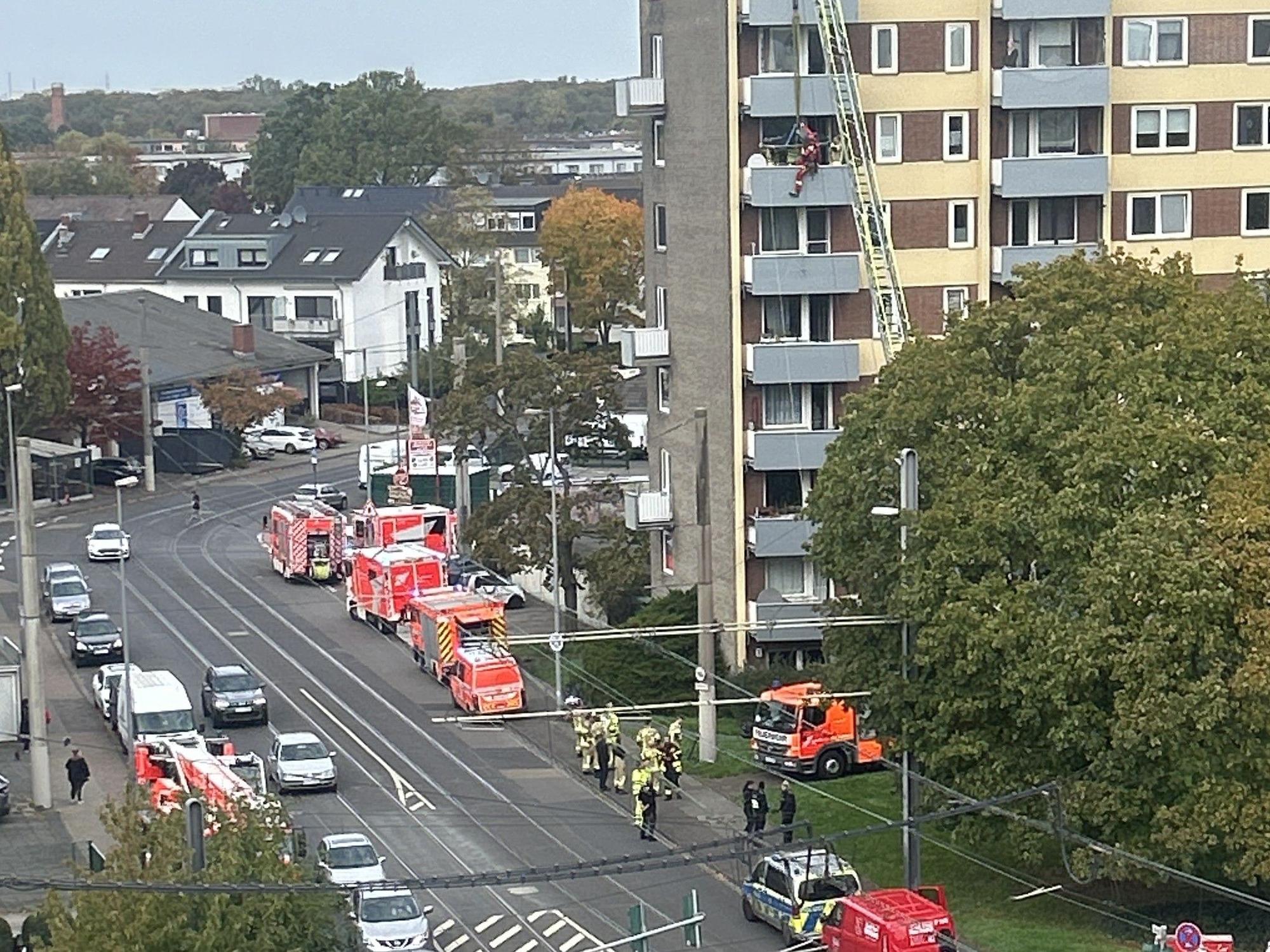 Exprss Com Köln: Höhenretter rücken an und befreien Patient | Express