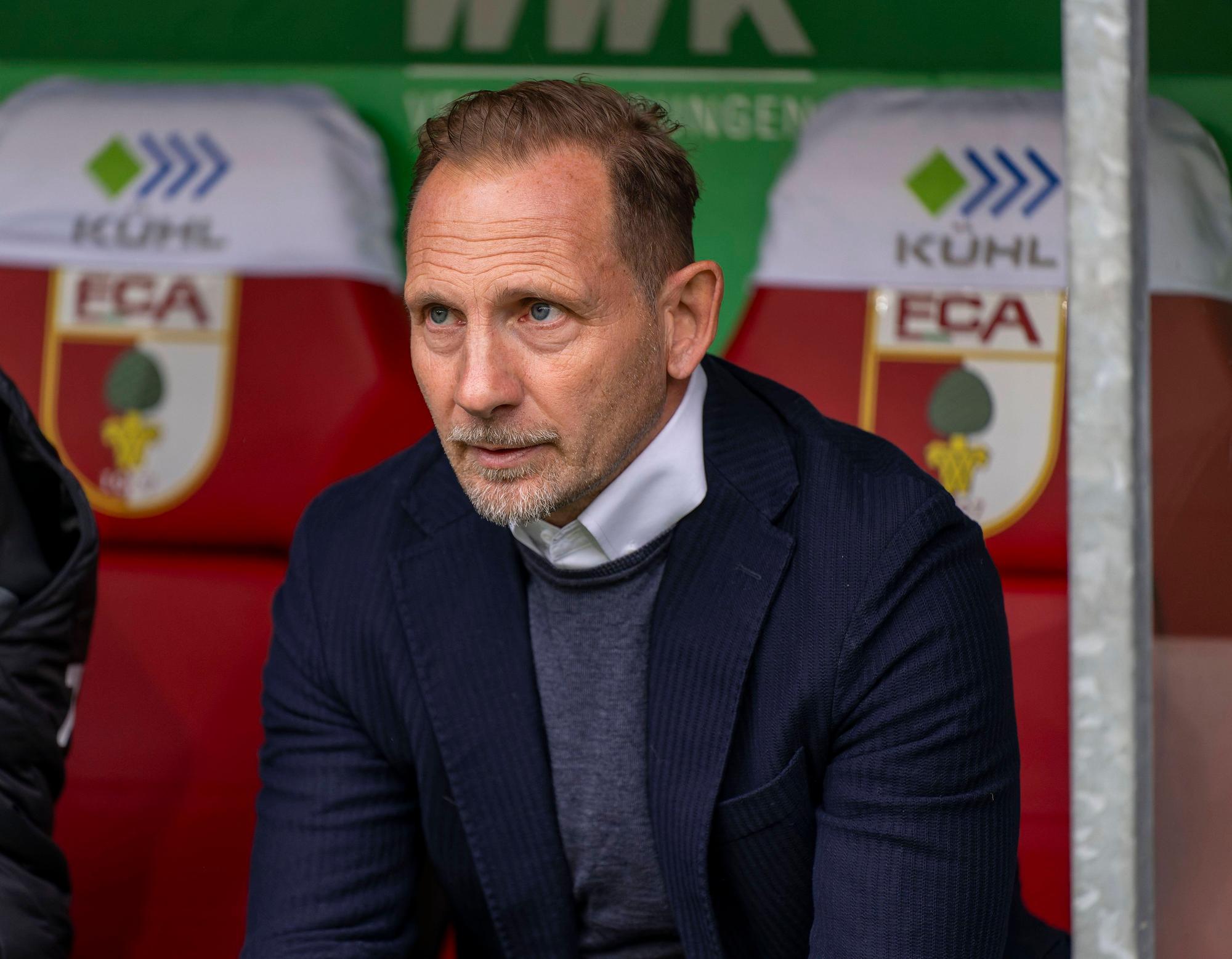 Mauro Lustrinelli auf der Bank.
