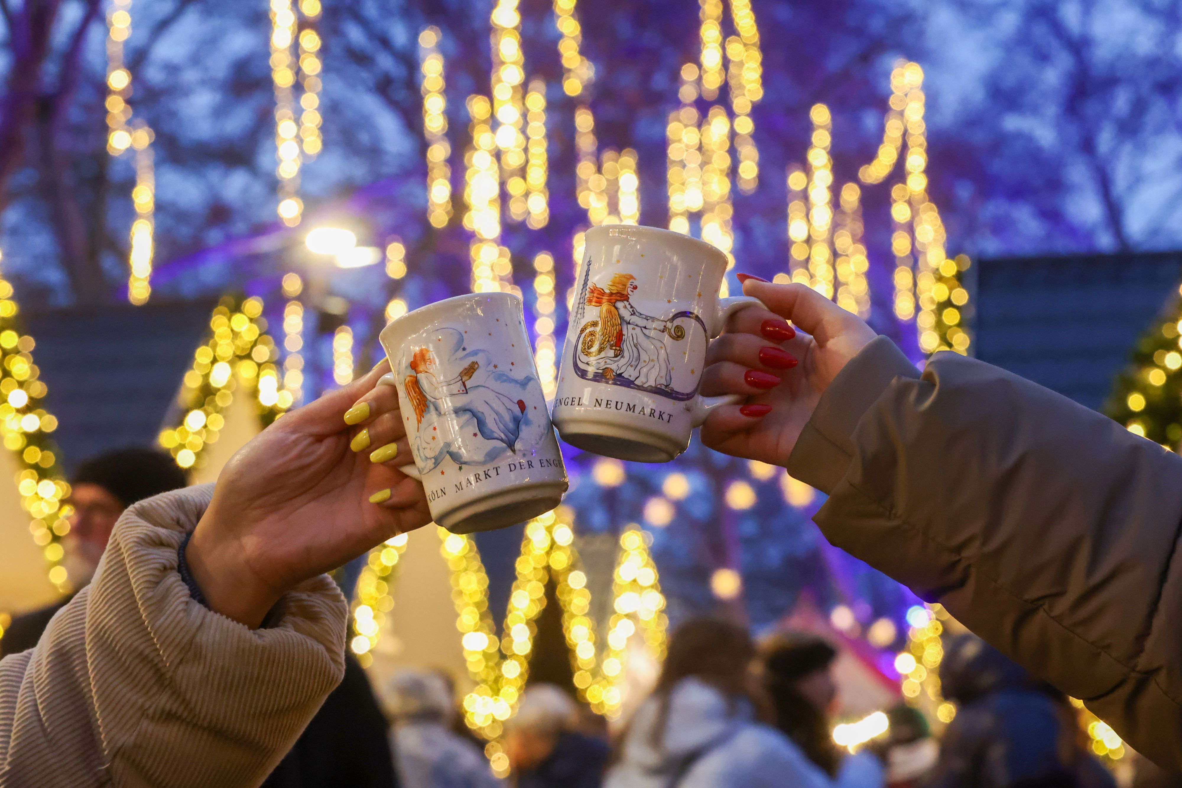 Der Weihnachtsmarkt „Markt der Engel“ auf dem Neumarkt.