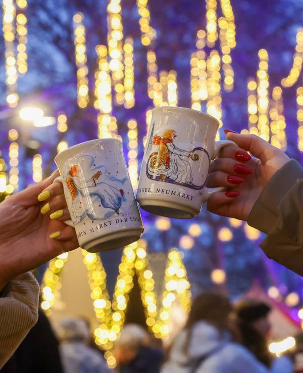 Der Weihnachtsmarkt „Markt der Engel“ auf dem Neumarkt.