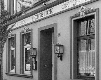 Ein altes Foto zeigt die Kneipe Lichtblick von außen.