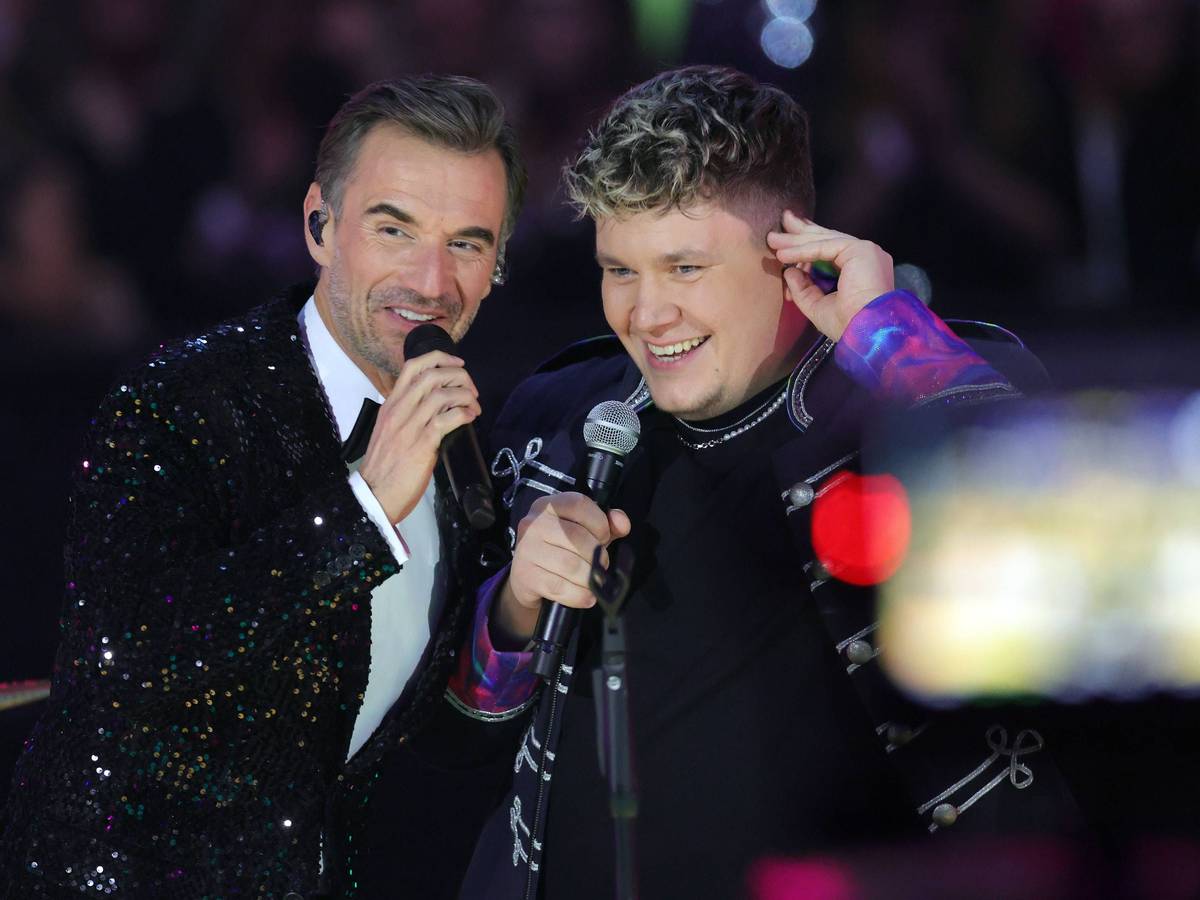 Florian Silbereisen singt mit Florian Hertel Sänger und Frontmann der Band Druckluft beim Silvester-Schlagerboom 2026