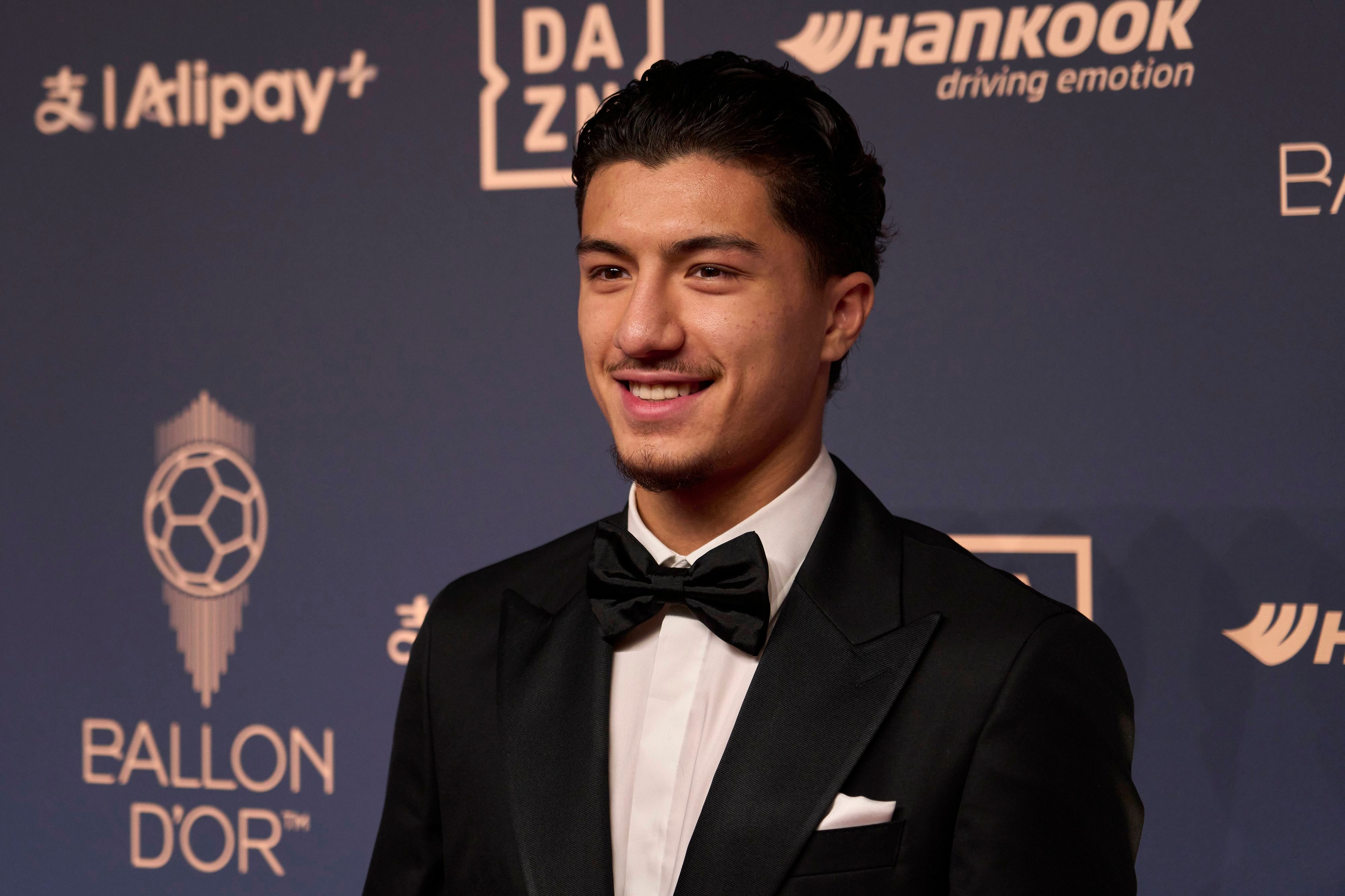 Ibrahim Maza lächelt bei der Ballon d`Or Zeremonie in London.