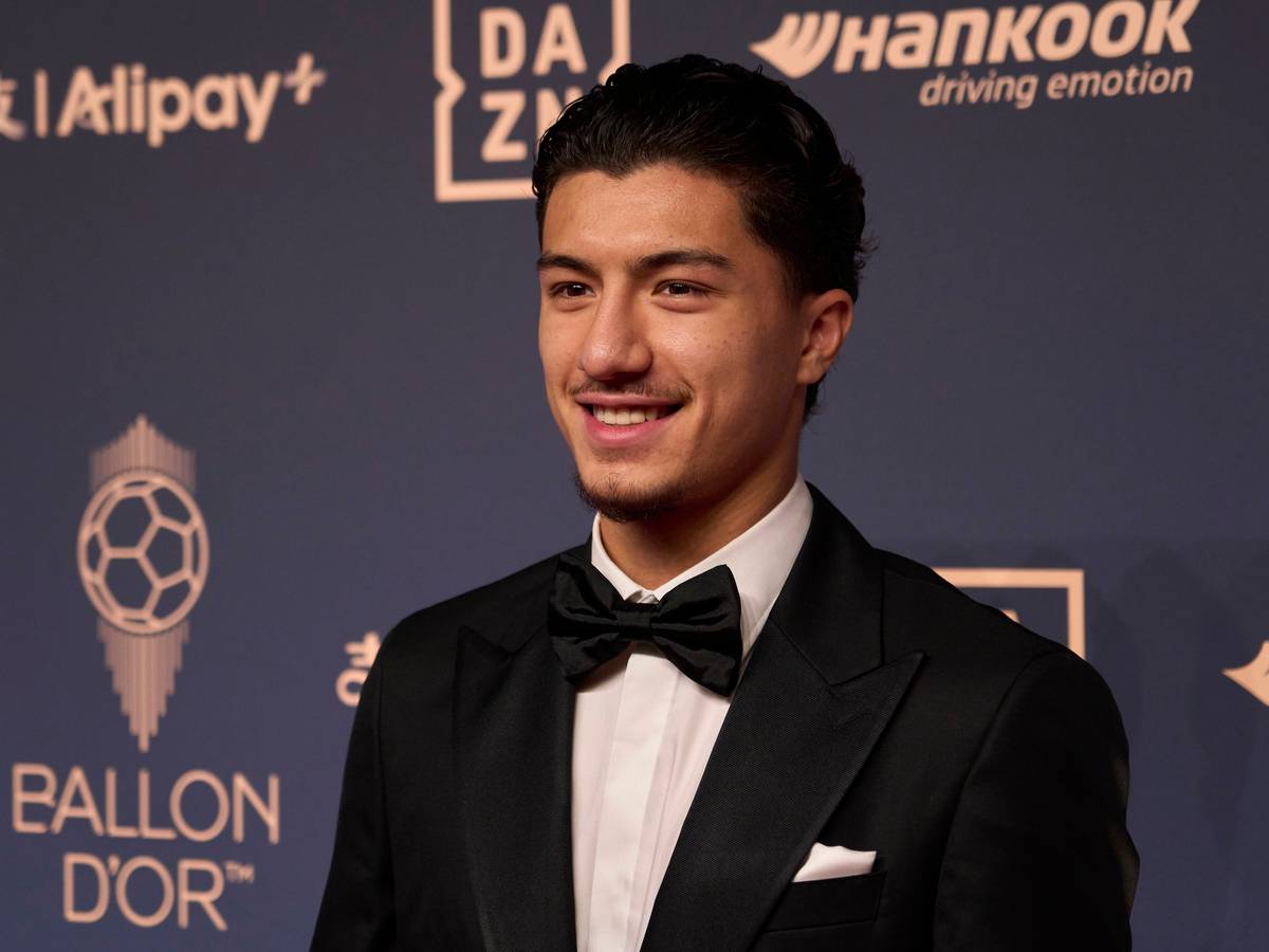 Ibrahim Maza lächelt bei der Ballon d`Or Zeremonie in London.