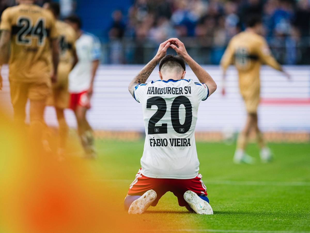 Fabio Vieira am Boden.