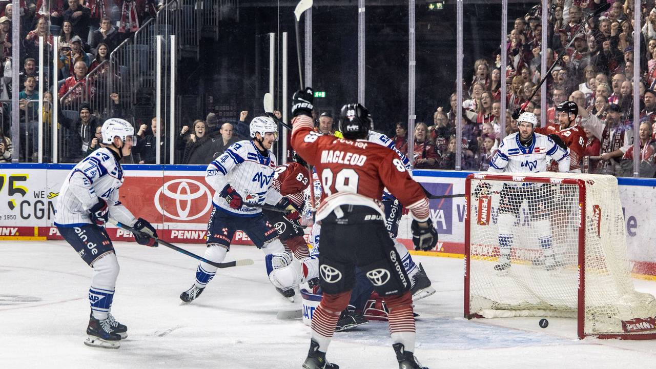 Tor für die Kölner Haie in der DEL.